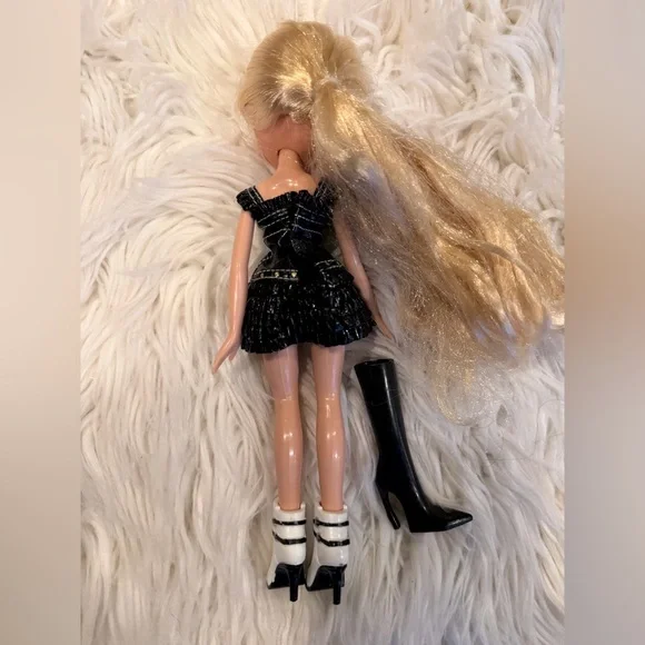 Original Bratz Girlz Really Rock Chloe - Picture 6 of 6